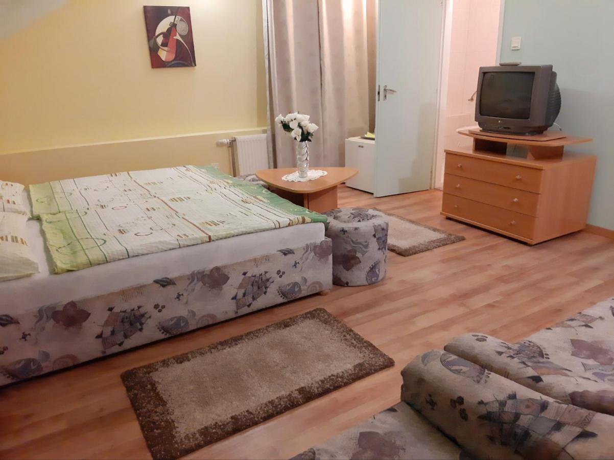 Panorama Szallas Miskolc Exterior foto