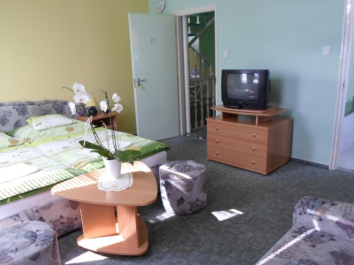 Panorama Szallas Miskolc Exterior foto